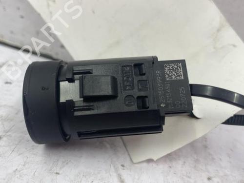 Used Switch RENAULT MEGANE IV Hatchback (B9A/M/N_) 1.5 Blue dCi 115 (B9A6) (116 hp) 22843184
