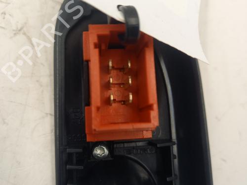 Used Right rear window switch Right rear window switch RENAULT LAGUNA I (B56_, 556_) 1.9 dTi (B56J) (98 hp) 23830498 23830498