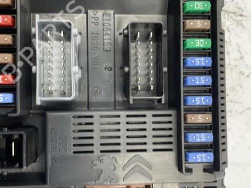 Fuse box PEUGEOT 208 I (CA_, CC_) 1.2 VTI 82 | BP22833735E1 