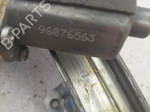 Front right window mechanism NISSAN MICRA III (K12) 1.2 16V | BP22845183C23 