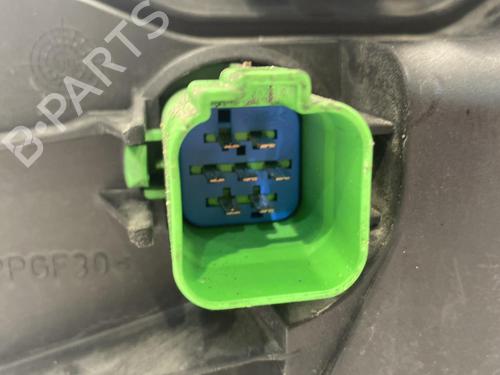 Used Right headlight FORD MONDEO III (B5Y) 2.0 TDCi (130 hp) 22829253