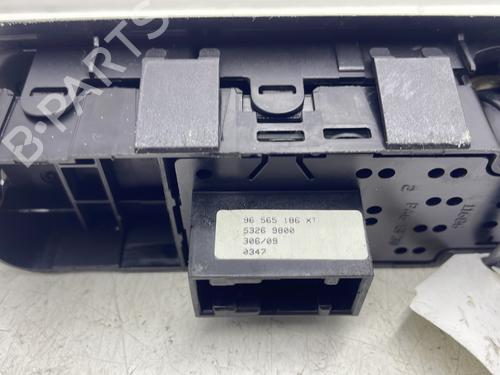 Used Left front window switch Left front window switch PEUGEOT 308 I (4A_, 4C_) 1.6 HDi (90 hp) 32078293 32078293