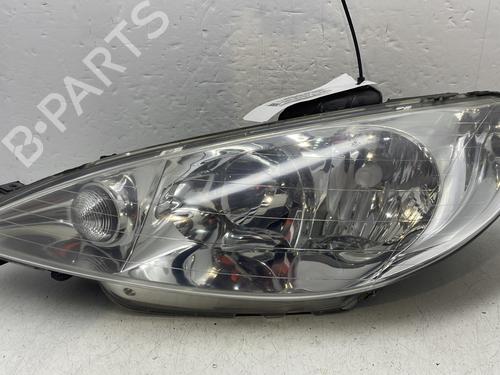Venstre forlygte PEUGEOT 206 Hatchback (2A/C) 1.4 i (75 hp) 31581564