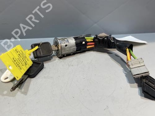Used Ignition barrel RENAULT CLIO I (B/C57_, 5/357_) 1.9 D (B/C/S576, B/C/S57L) (64 hp) 28963381