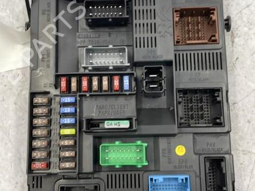 Fuse box PEUGEOT 208 I (CA_, CC_) 1.2 VTI 82 | BP22833735E1 