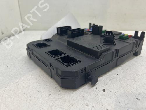 Used Fuse box Fuse box 37694421 37694421