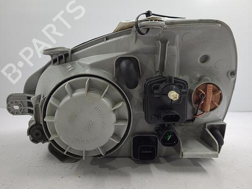 Right headlight HYUNDAI SANTA FÉ I (SM) 2.0 CRDi 4x4 | BP22824279C29 