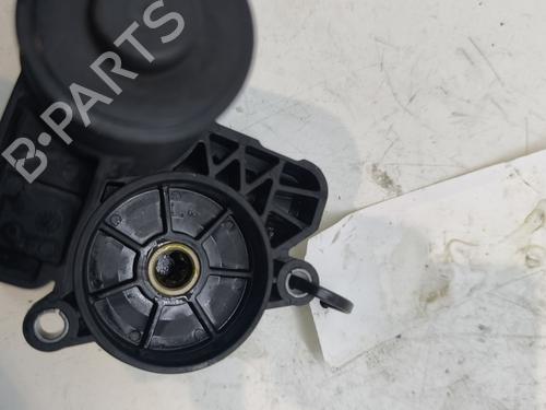 electric-handbrake-vw-t-roc-convertible-ac7-ac8-2019-26585812 main image