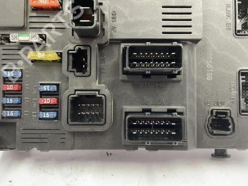 Used Fuse box PEUGEOT 206 Hatchback (2A/C) 1.4 HDi eco 70 (68 hp) 22835774
