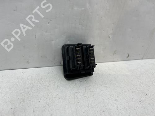 Used Left front window switch Left front window switch CITROËN ZX (N2) 1.9 D (68 hp) 35886201 35886201