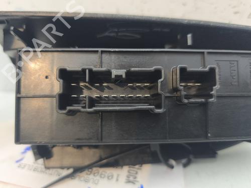 Left front window switch NISSAN JUKE (F15) 1.5 dCi | BP27558464I27 - Image 3