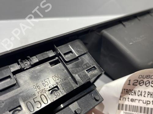 Used Left front window switch Left front window switch CITROËN C4 II (NC_) 1.2 THP 130 (NCHNYM, NCHNYT) (130 hp) 29079636 29079636