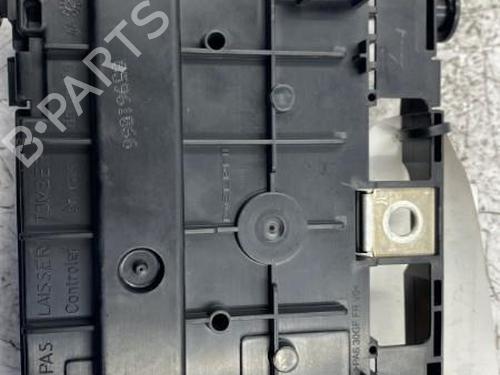 Used Fuse box CITROËN C3 I (FC_, FN_) 1.4 HDi (68 hp) 22834045