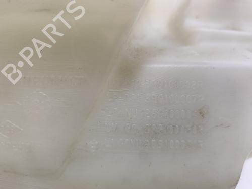 Used Windscreen washer tank Windscreen washer tank RENAULT LAGUNA Coupe (DT0/1) 2.0 dCi (DT01, DT08, DT09, DT0K, DT12, DT1C, DT1D, DT1M,... (150 hp) 34260787 34260787