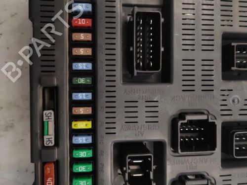 Used Fuse box Fuse box CITROËN C4 I (LC_) 1.6 HDi (90 hp) 22833870 22833870