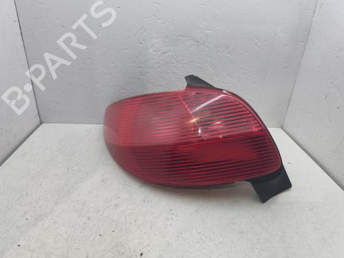 Used Left taillight PEUGEOT 206 Hatchback (2A/C) 1.4 i (75 hp) 31643199