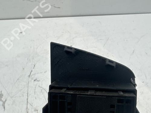 Used Left front window switch Left front window switch AUDI A1 (8X1, 8XK) 1.6 TDI (105 hp) 39727459 39727459