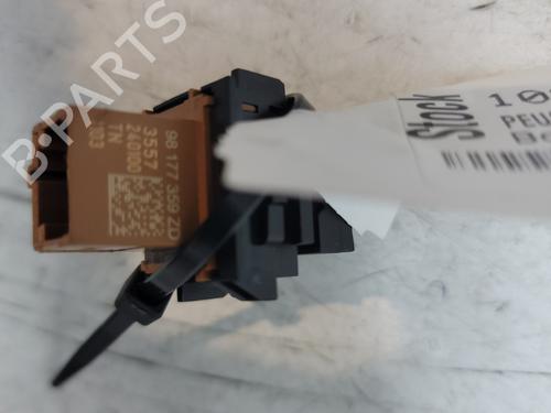 Used Switch Switch PEUGEOT PARTNER Box Body/MPV (K9) 1.5 BlueHDI 130 (131 hp) 27548829 27548829