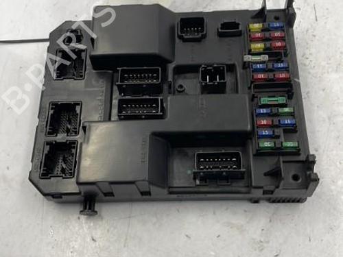 Used Fuse box Fuse box PEUGEOT 307 Break (3E) 2.0 (136 hp) 22831733 22831733