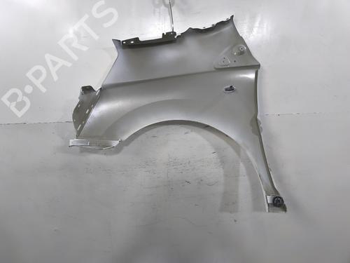 Used Right front fenders Right front fenders 38029949 38029949