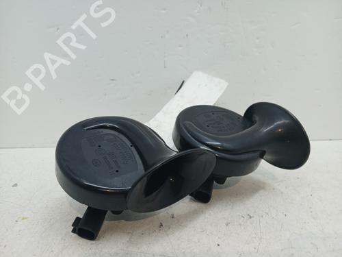 horn-tesla-model-3-5yj3-2017-30445934 main image