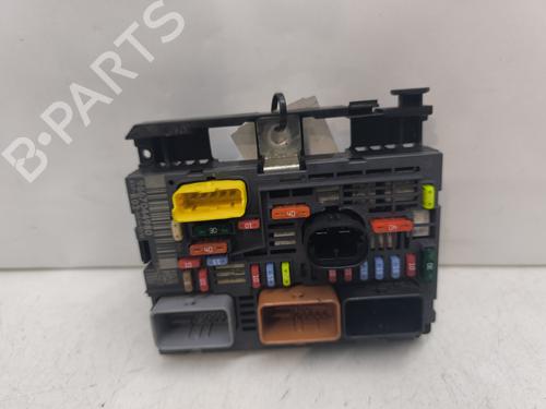 Używane Skrzynka bezpieczników CITROËN C5 III Break (RW_) 2.0 HDi 140 (140 hp) 30874675