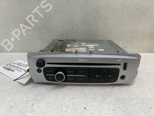 radio-renault-megane-iii-hatchback-bz01_-b3_-2008-39214673 main image
