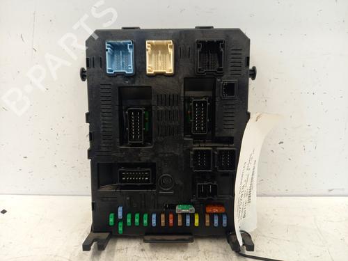 Used Fuse box PEUGEOT 307 (3A/C) 1.6 HDi (90 hp) 23829860