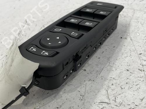 Used Right rear window switch RENAULT LAGUNA III (BT0/1) 1.5 dCi (BT00, BT0A, BT0T, BT1J) (110 hp) 22828203