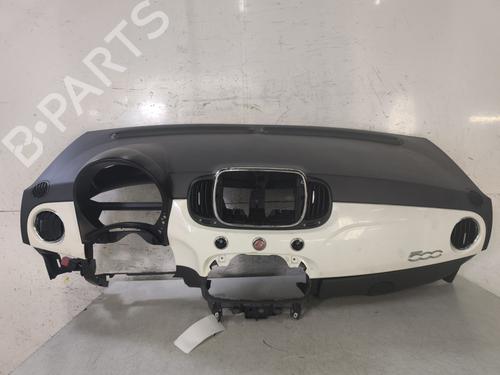 Dashboard FIAT 500 (312_) 1.2 (312AXA1A) (69 hp) 32979298