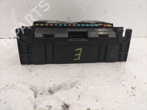 Used Fuse box Fuse box 22842709 22842709