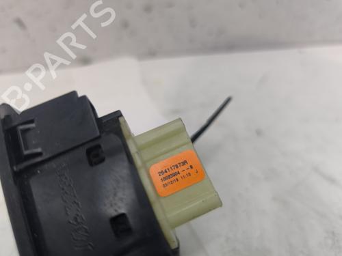 Switch DACIA SANDERO II 1.0 SCe 75 (B8JC, B8JD, B8NC) | BP26148402I30 