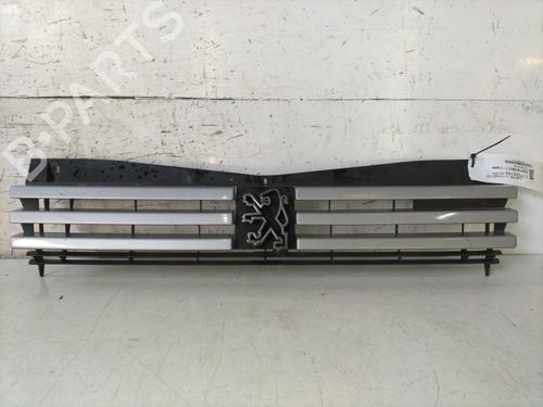 Used Grille PEUGEOT 205 II (20A/C) 1.1 (60 hp) 30929015