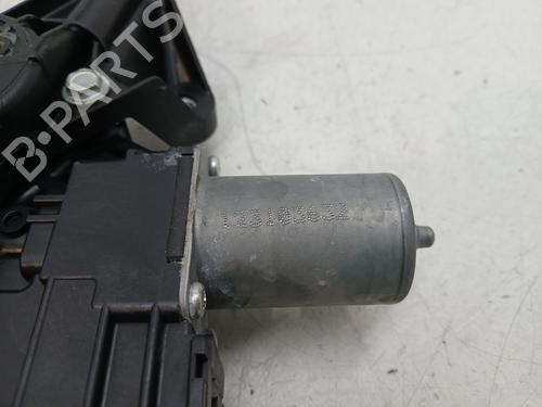 front-right-window-mechanism-toyota-yaris-_p21_-_pa1_-_ph1_-2020-37732305 main image