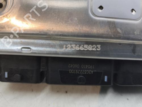 Used Engine control unit (ECU) Engine control unit (ECU) RENAULT CLIO V (B7_) 1.0 TCe 100 (B7MT) (101 hp) 33717233 33717233