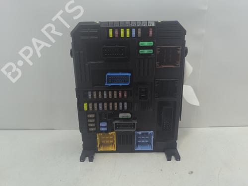 Sikringsdåse PEUGEOT 5008 II (MC_, MJ_, MR_, M4_) 1.5 BlueHDi 130 (MCYHZJ, MCYHZR, MCYHZX) (131 hp) 33205909