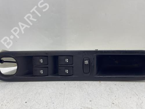 Used Left front window switch RENAULT ESPACE IV (JK0/1_) 2.0 Turbo (JK0A, JK0B, JK0N) (163 hp) 30882093