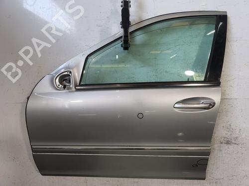 Used Left front door MERCEDES-BENZ C-CLASS (W203) C 220 CDI (203.006) (136 hp) 26911470
