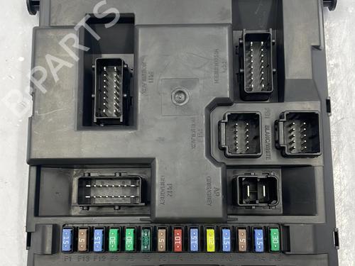 Used Fuse box Fuse box CITROËN C3 II (SC_) 1.4 HDi 70 (SC8HZC, SC8HR0, SC8HP4) (68 hp) 22831224 22831224