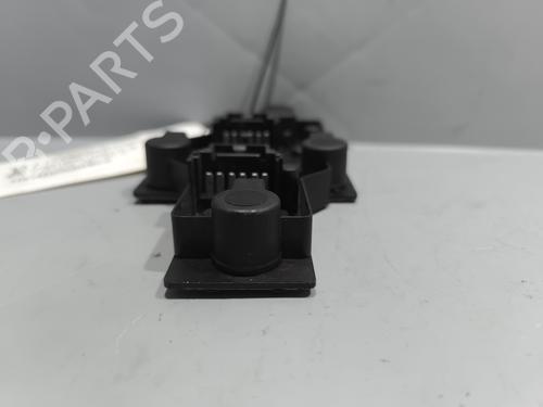 Used Lamp holder Lamp holder RENAULT SCÉNIC I MPV (JA0/1_, FA0_) 1.6 (JA00, JA16, JA15, JA19, JA1V, JA2B, JA2C, JA0B,... (107 hp) 28525913 28525913