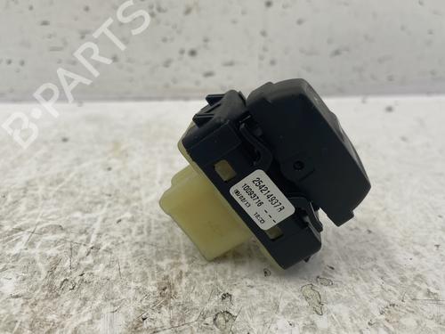 Used Right front window switch Right front window switch DACIA SANDERO II 1.5 dCi (90 hp) 25445529 25445529