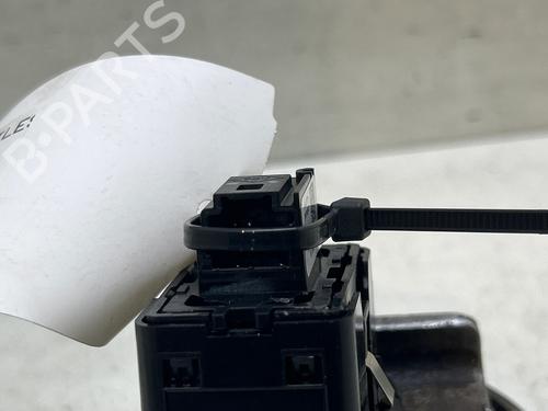 Right front window switch RENAULT CLIO V (B7_) 1.0 TCe 90 (B7MT) | BP40077719I26 - Image 3