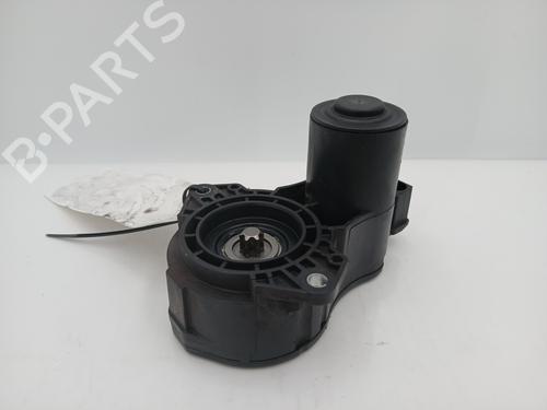 Used Electric handbrake PEUGEOT EXPERT Van (V_) 2.0 BlueHDi 145 (144 hp) 30899168