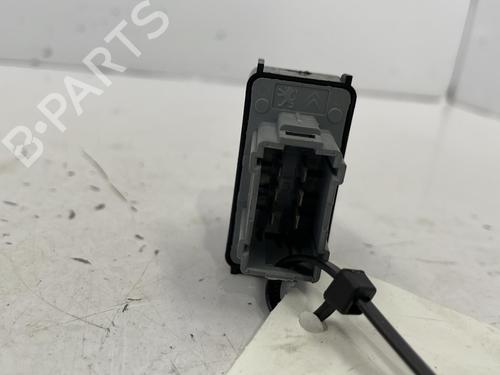 Used Right front window switch Right front window switch CITROËN C4 CACTUS 1.6 BlueHDi 100 (99 hp) 22830333 22830333