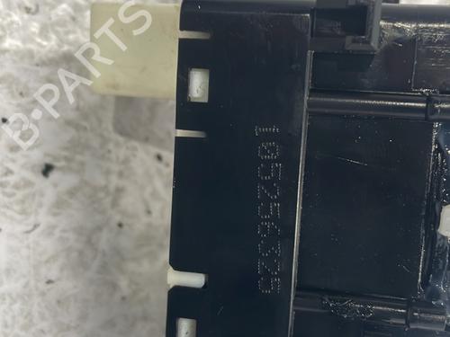 Used Switch Switch VW POLO III CLASSIC (6V2) 1.6 (88 hp) 26741821 26741821