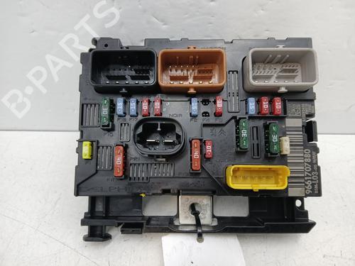 Used Fuse box CITROËN C2 (JM_) 1.1 (60 hp) 30526584