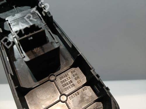 Right front window switch BMW 1 (E87) 118 d | BP30378987I26 - Image 4