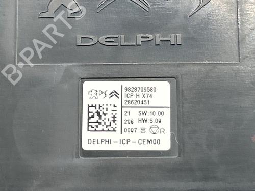 warning-switch-ds-ds-7-crossback-j4_-jr_-jc_-2017-37732487 main image