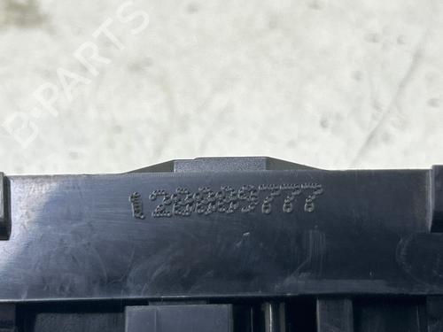 Used Climate control Climate control 37032102 37032102