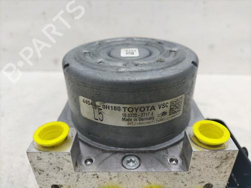 Used ABS pump ABS pump TOYOTA AYGO X (_B7_) 1.0 VVT-i (KGB70) (72 hp) 30439598 30439598